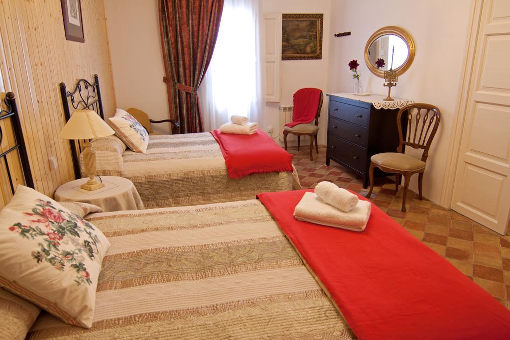 Casa Rural La Casona Urrea de Gaen 객실 사진