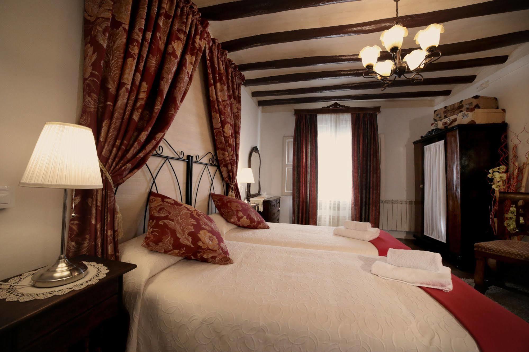 Casa Rural La Casona Urrea de Gaen 외부 사진